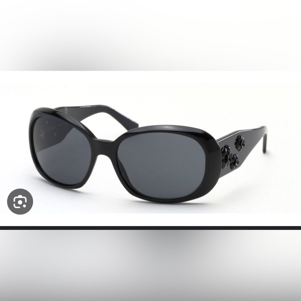 CHANEL Camellia 5113 Black Sunglasses with Floral Details Vintage
